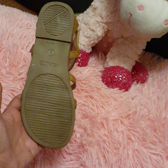 Sandals - Picture 3 of 4